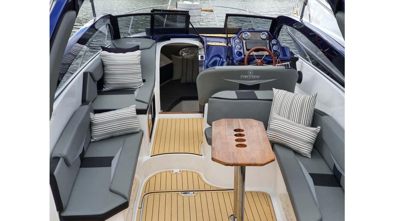 TRITON YACHTS - TRITON 300 SPORT