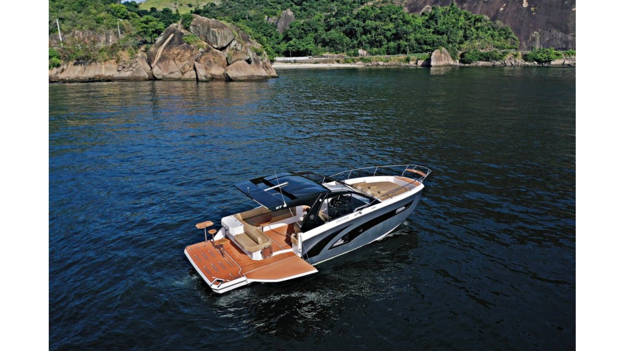 TRITON YACHTS - TRITON 38 HT FLYER