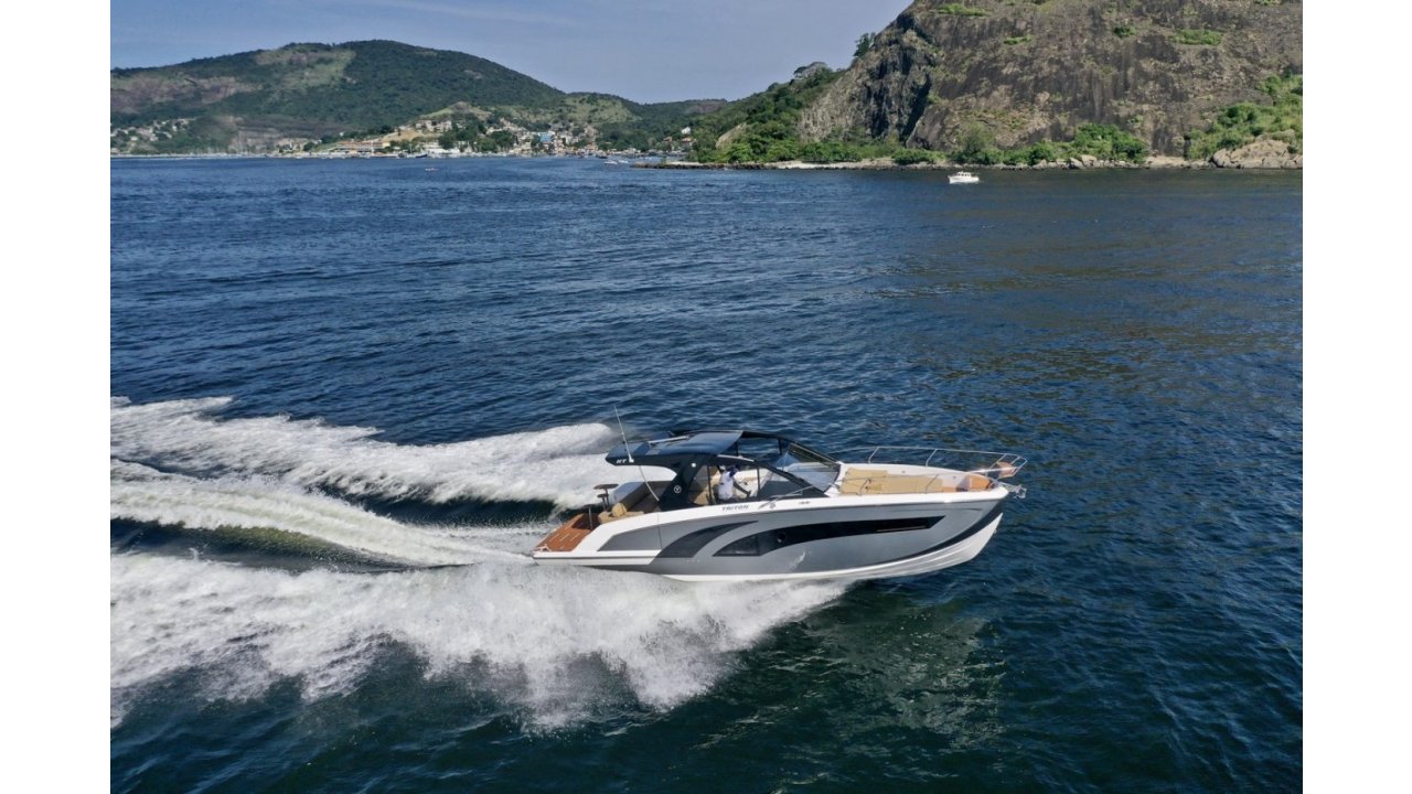 TRITON YACHTS - TRITON 38 HT FLYER