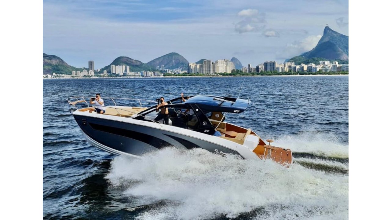 TRITON YACHTS - TRITON 38 HT FLYER