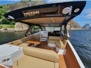 TRITON YACHTS - TRITON 38 HT FLYER