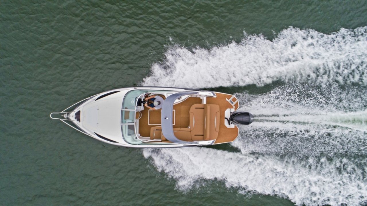 TRITON YACHTS - TRITON CAB 250