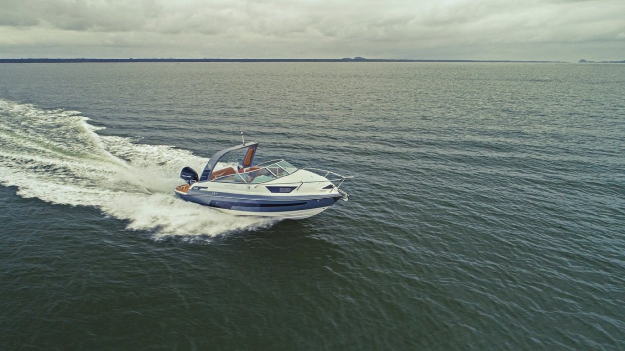 TRITON YACHTS - TRITON CAB 250