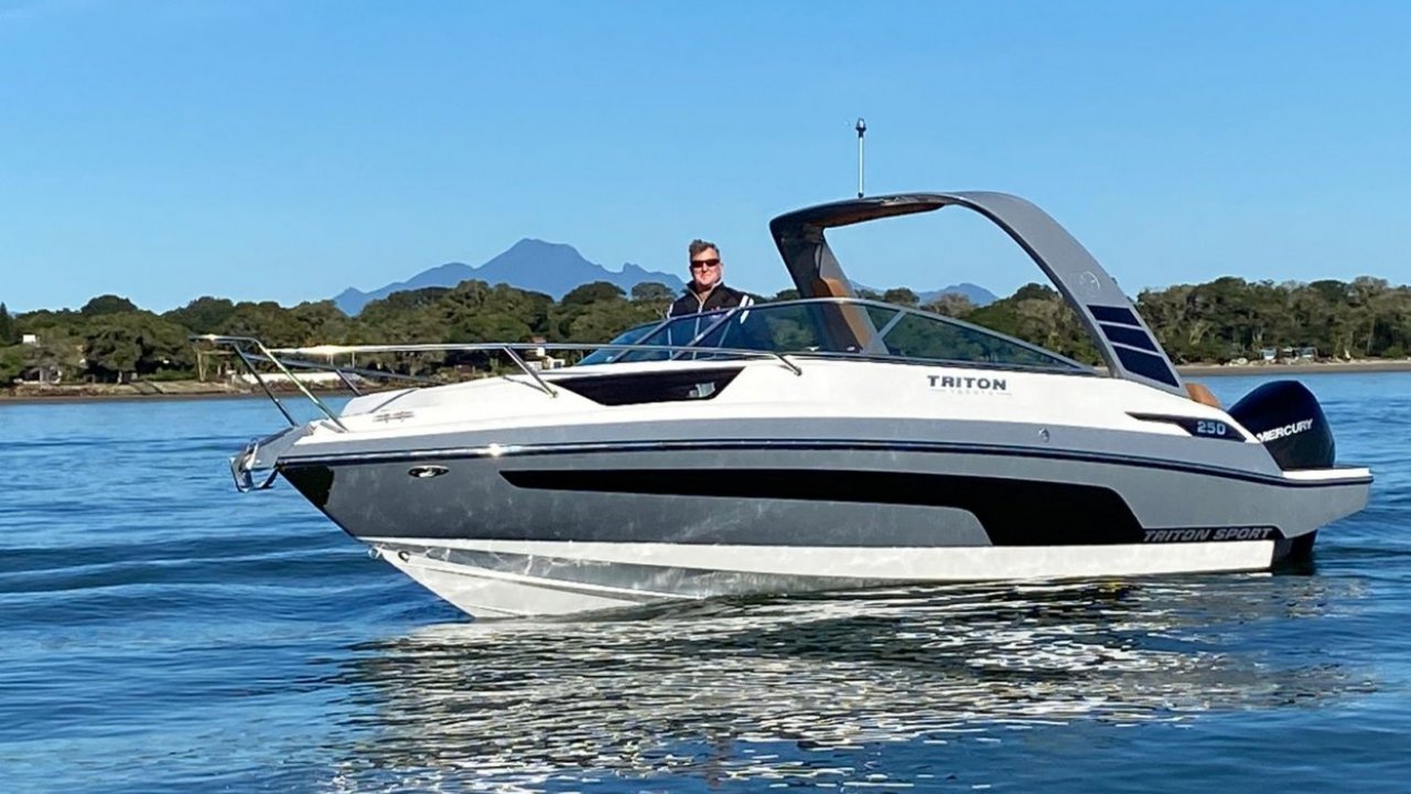 TRITON YACHTS - TRITON CAB 250