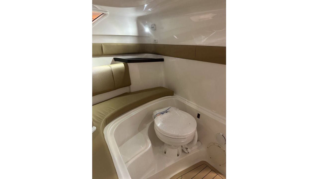 TRITON YACHTS - TRITON CAB 250