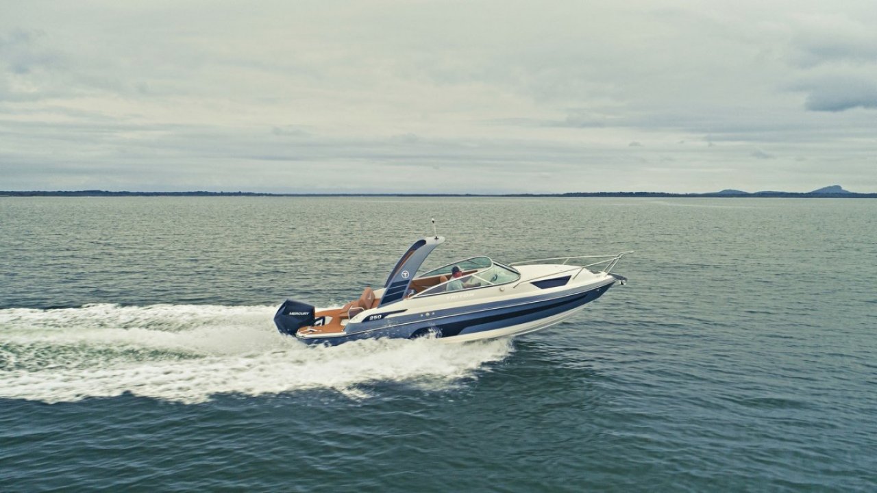 TRITON YACHTS - TRITON CAB 250